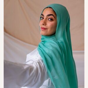 Vela fairuz blue standard